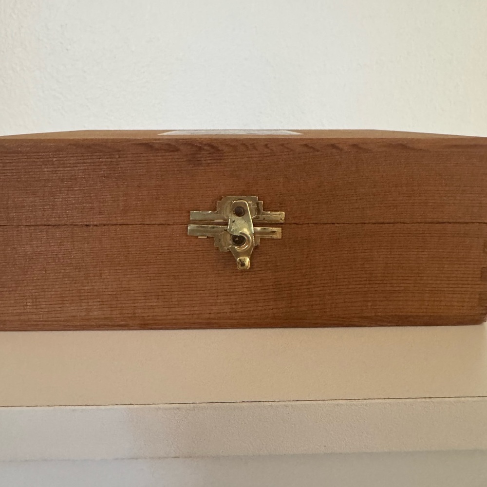 Vintage English Leather Gift Set Wooden Box Made In USA Box Only - Picture 2 of 5